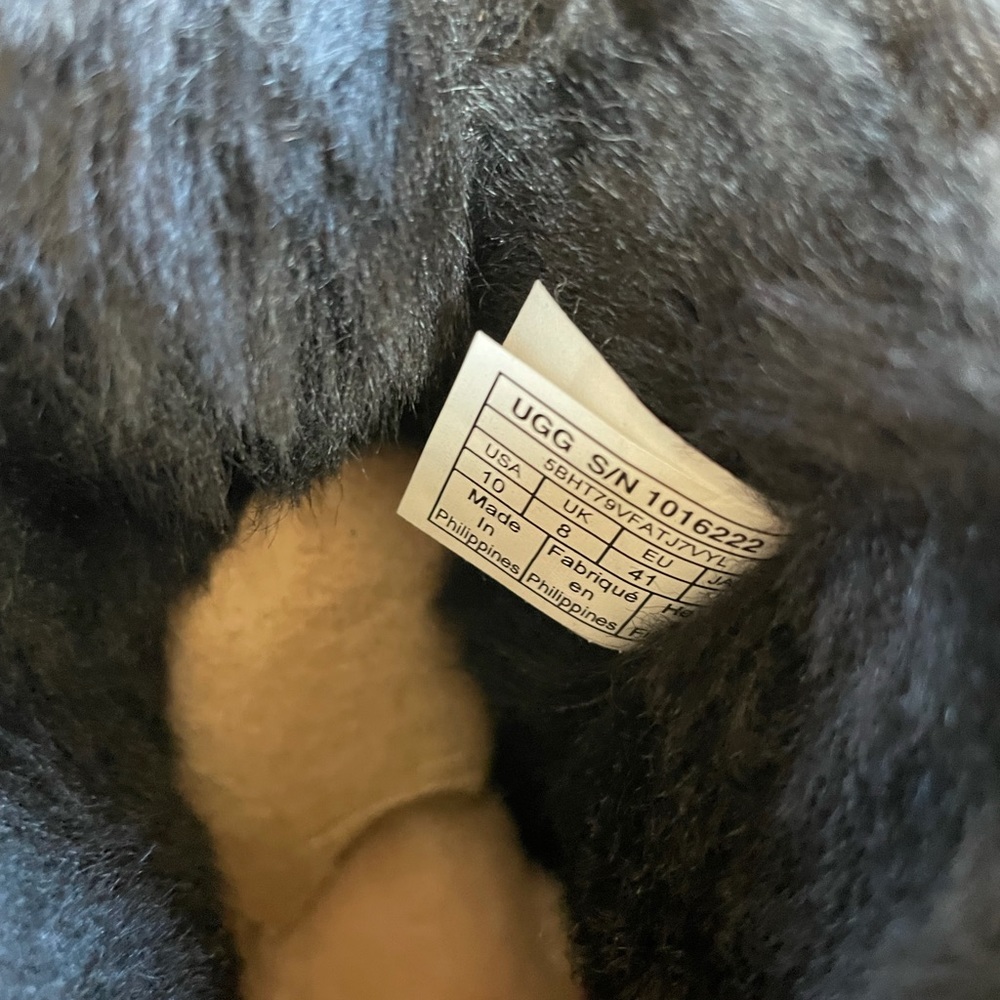 UGG W Classic Mini ll (Size 10)